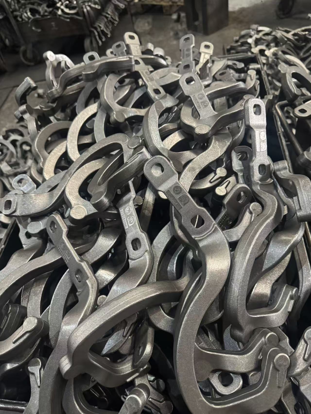 크레인 여행 크레인 휠 단조 | 35CrMo 및 40Cr 합금강의 단조공정 분석